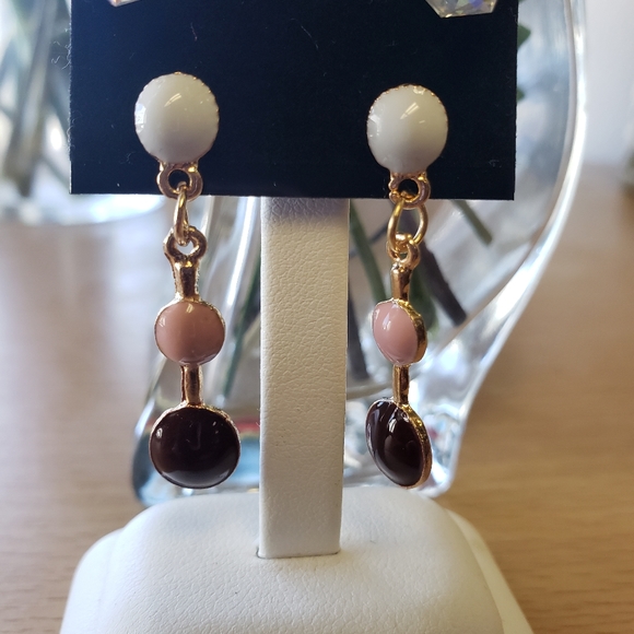 Earring sets - Picture 2 of 2